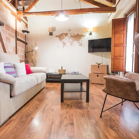 Apartment Atico Abuhardillado Cerca De La Catedral
